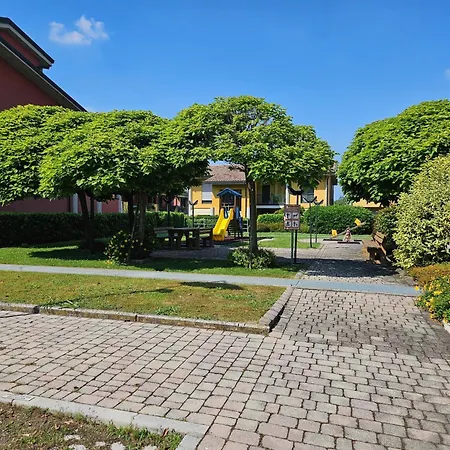 Opale Oasis - With 5 Swimming Pools - By Tourquoisevea Desenzano del Garda