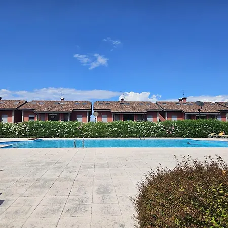 Opale Oasis - With 5 Swimming Pools - By Tourquoisevea Desenzano del Garda